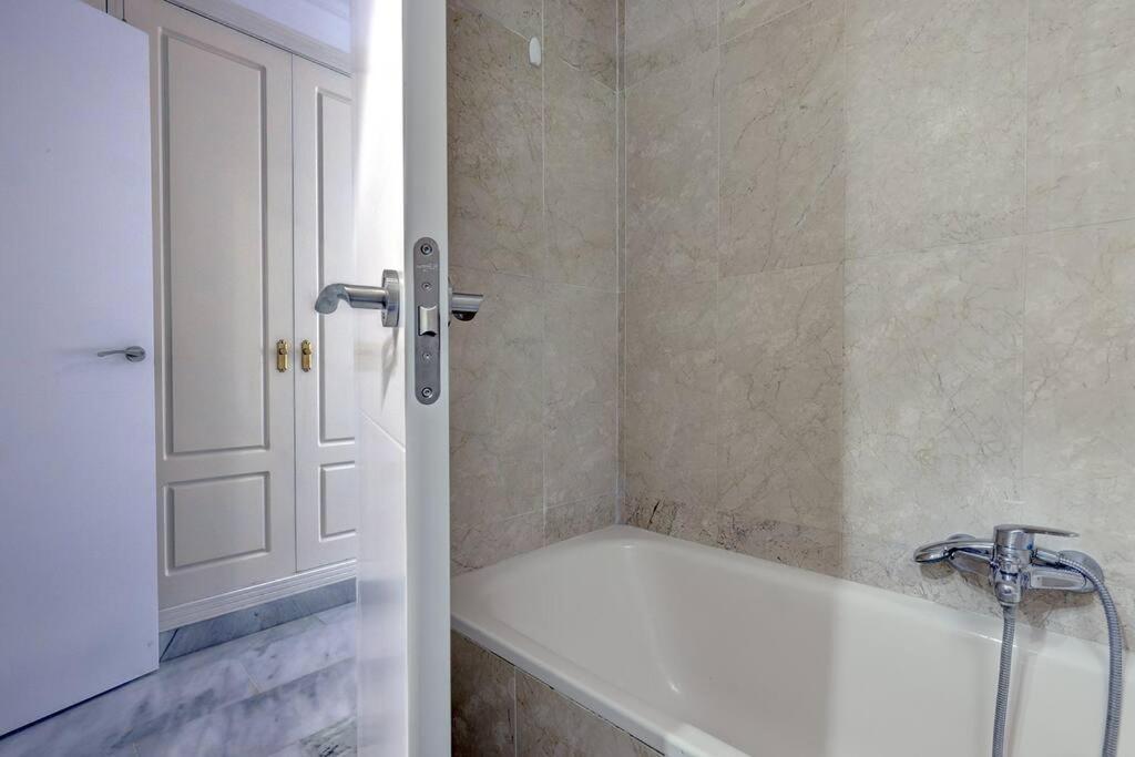 Apartamento Classy Flat W/ Impressive Views Marbella