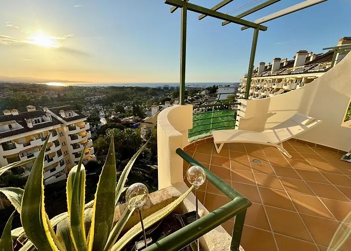 Classy Flat W/ Impressive Views