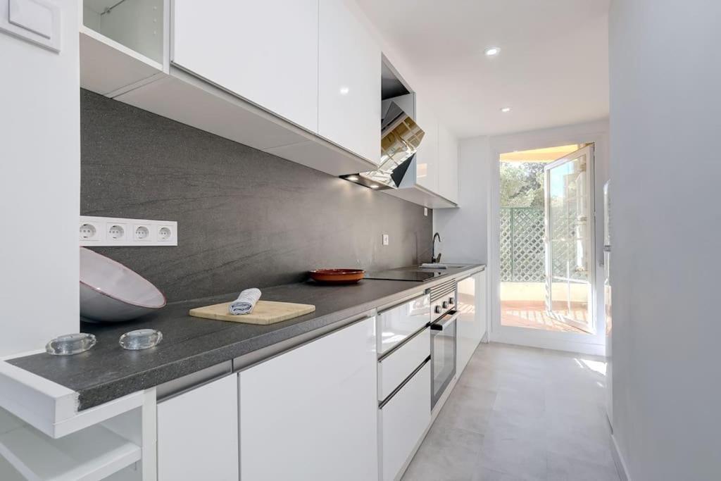 Classy Flat W/ Impressive Views * Marbella