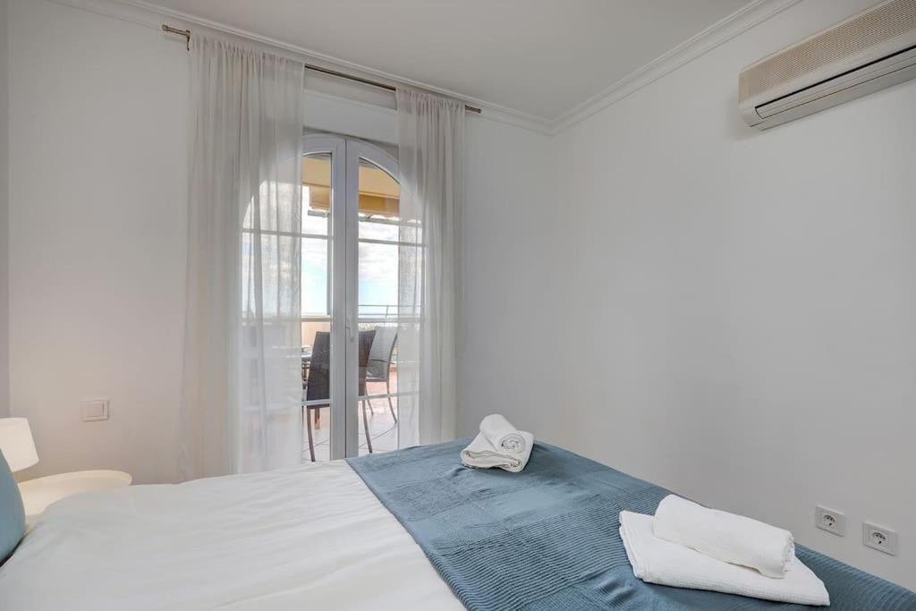 Apartment Classy Flat W/ Impressive Views *