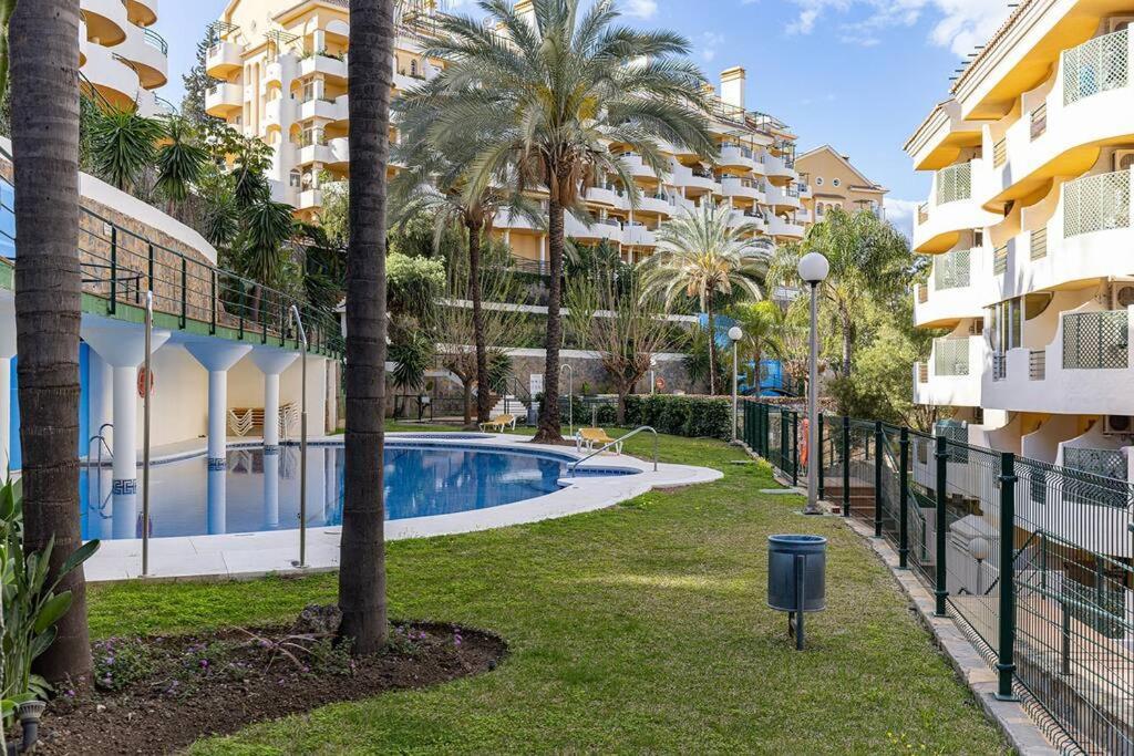 Classy Flat W/ Impressive Views Apartment Marbella